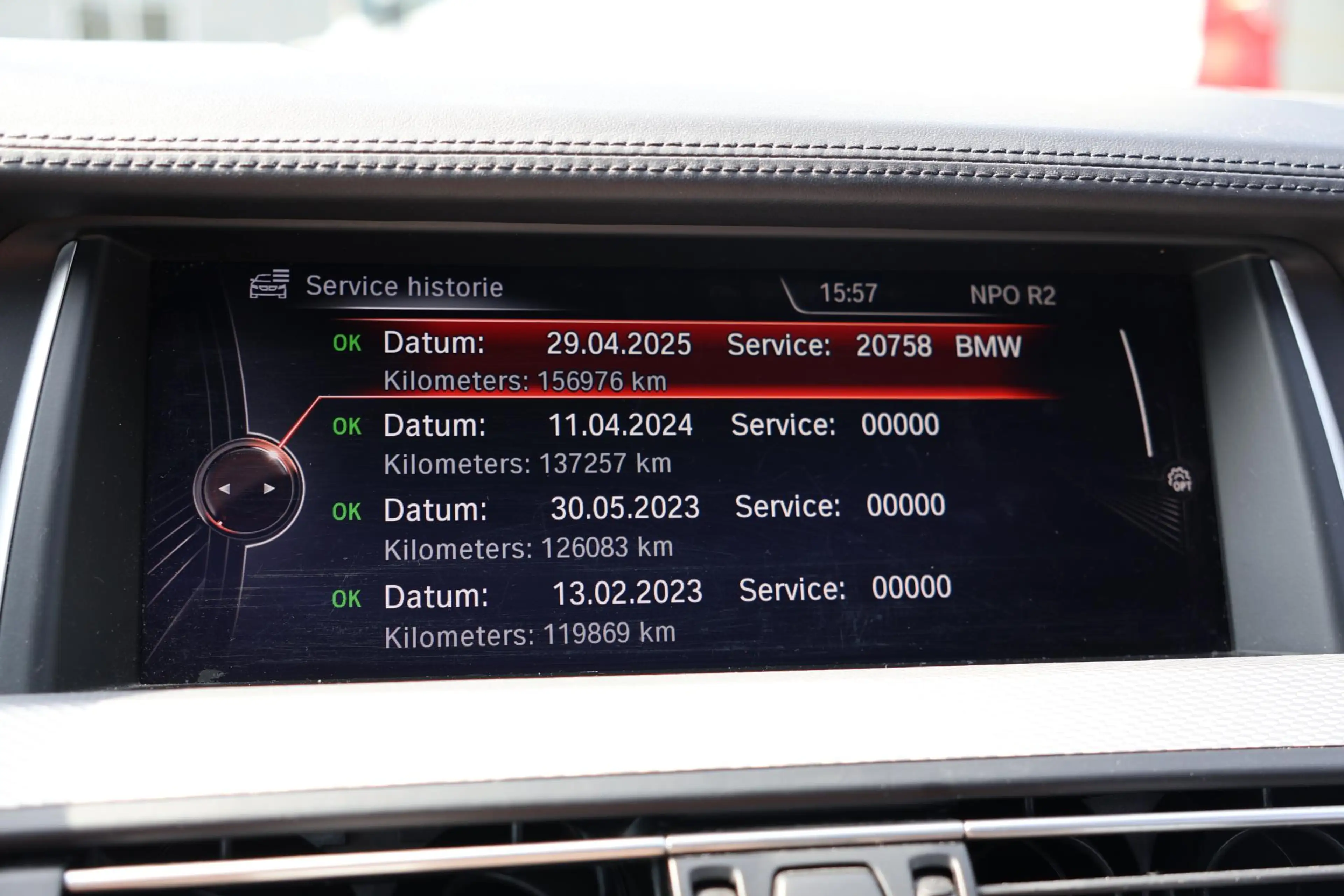 BMW M550 5-serie Touring M550xd M-Sport l Pano l Frozen gre — photo 32