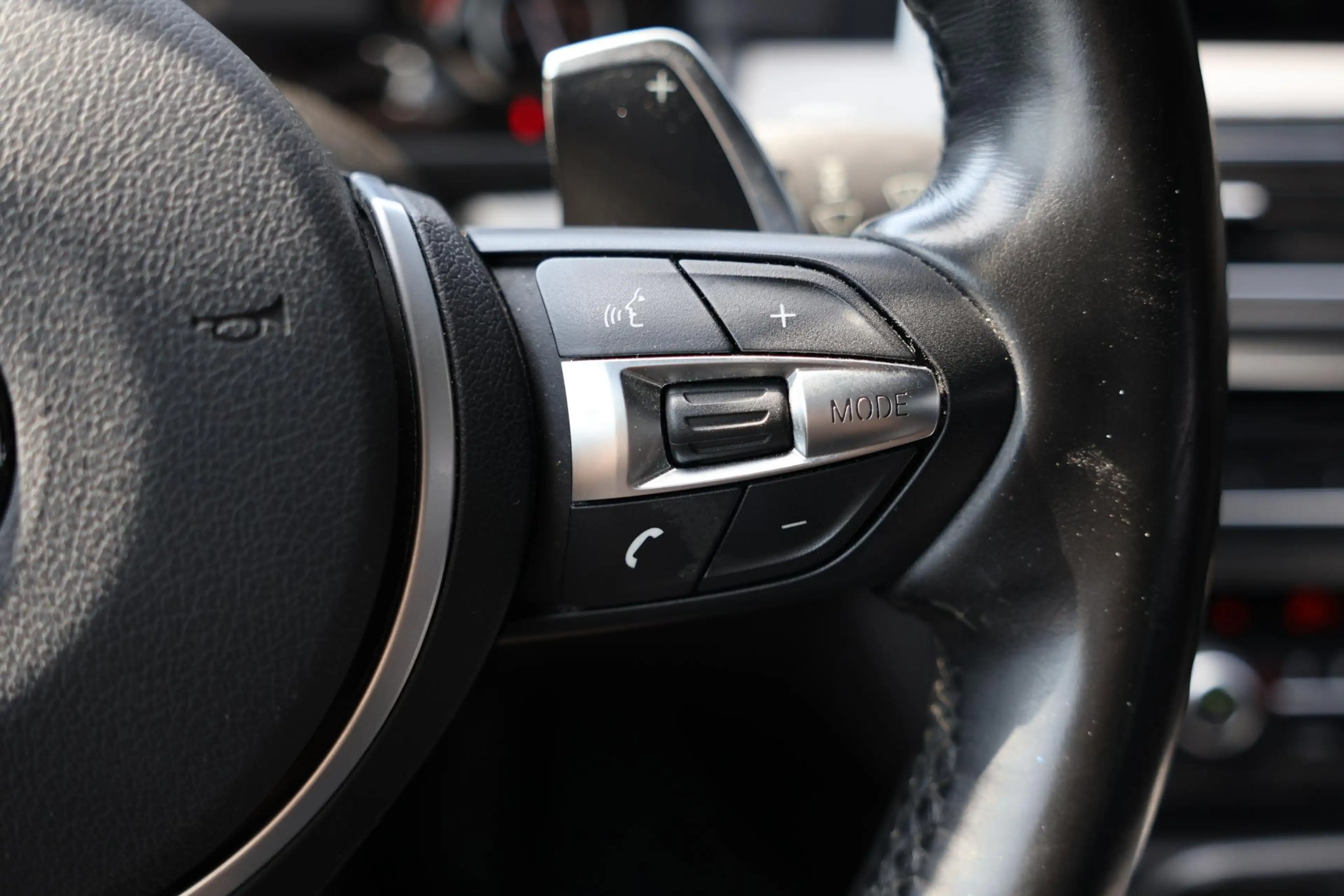 BMW M550 5-serie Touring M550xd M-Sport l Pano l Frozen gre — photo 42