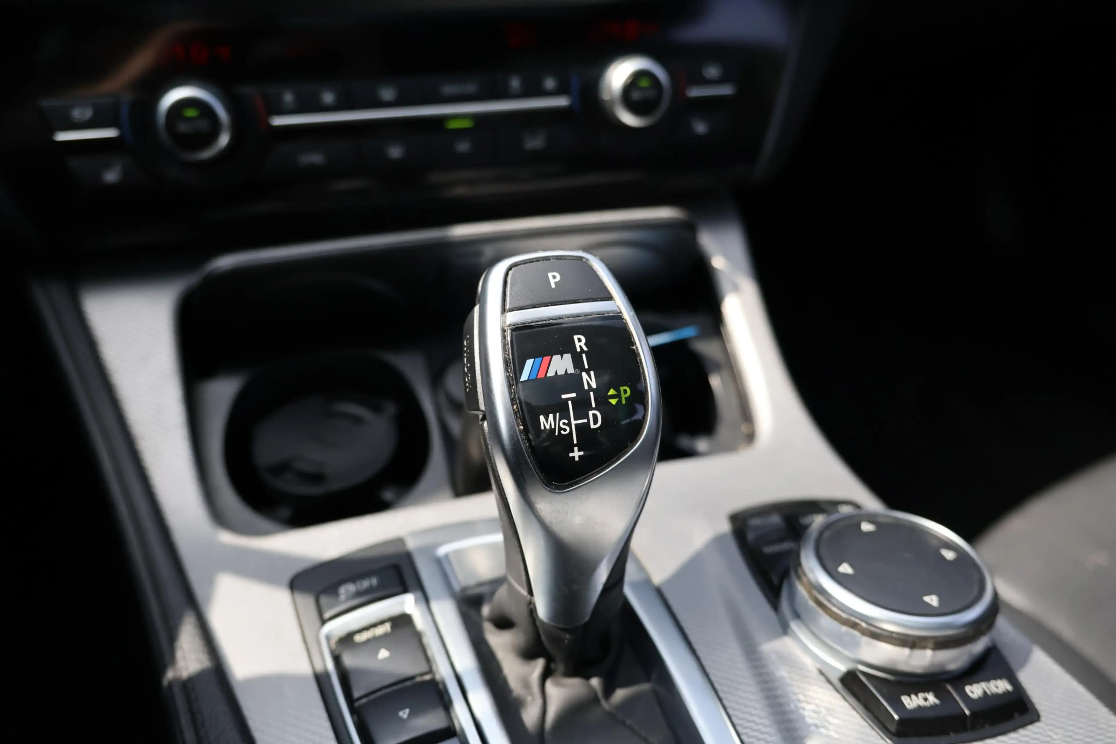 BMW M550 5-serie Touring M550xd M-Sport l Pano l Frozen gre — photo 37