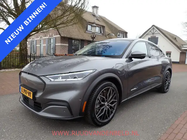 Ford Mustang Mach-E Extended RWD 98 kWh SOH 93% / PANODAK / ACC / CARP