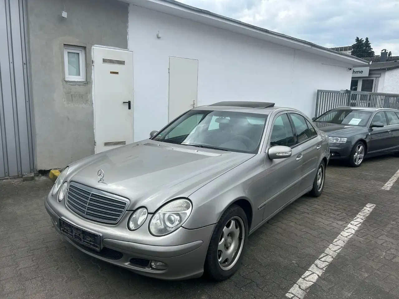 Mercedes-Benz E 220