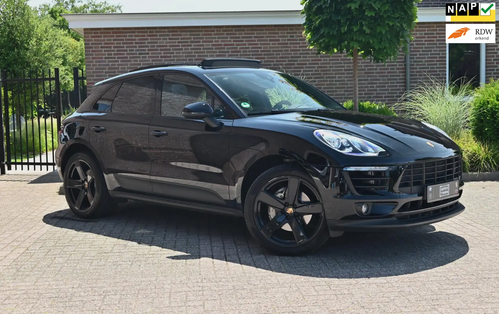Porsche Macan 3.0 S 340 PK Aut. Pano Half/Leer Camera Elek Klep Zwart - 1