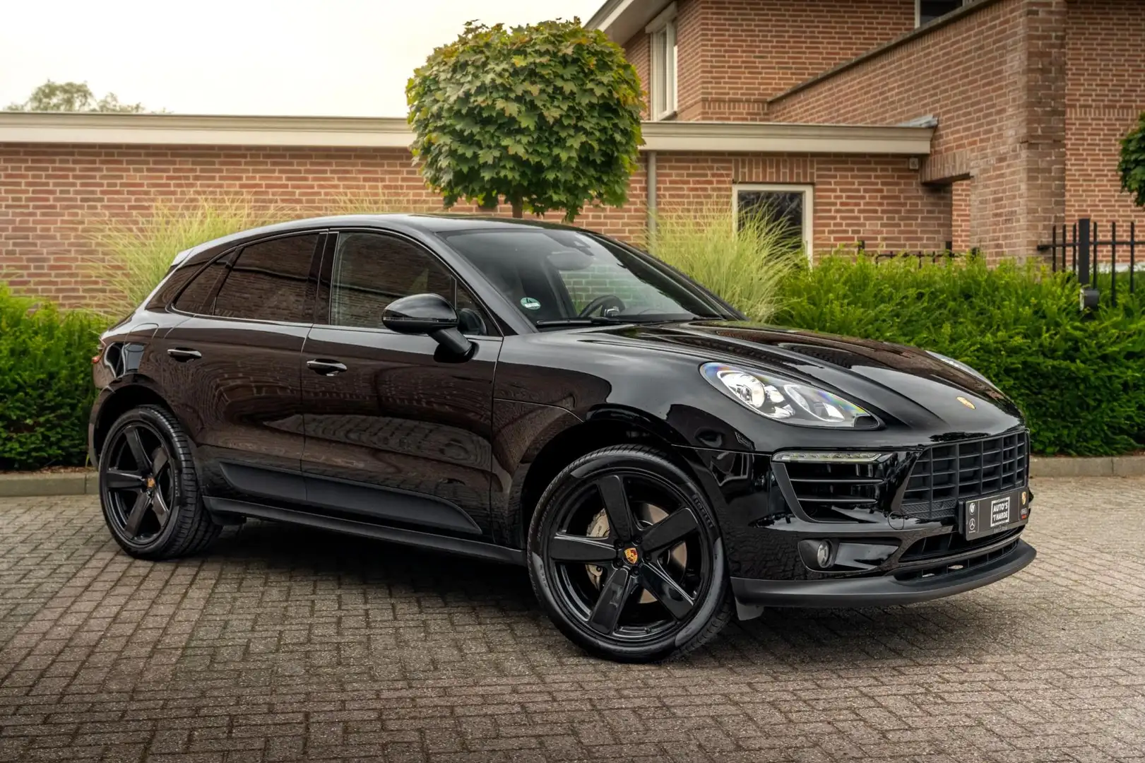 Porsche Macan 3.0 S 340 PK Aut. Pano Half/Leer Camera Elek Klep Zwart - 1