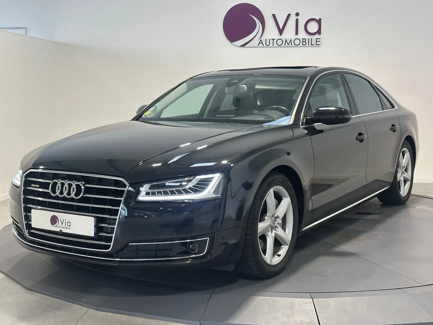 Audi A8 V6 3.0 TDI 262cc - AVUS - Quattro - Entretien complet - Zwart - 1