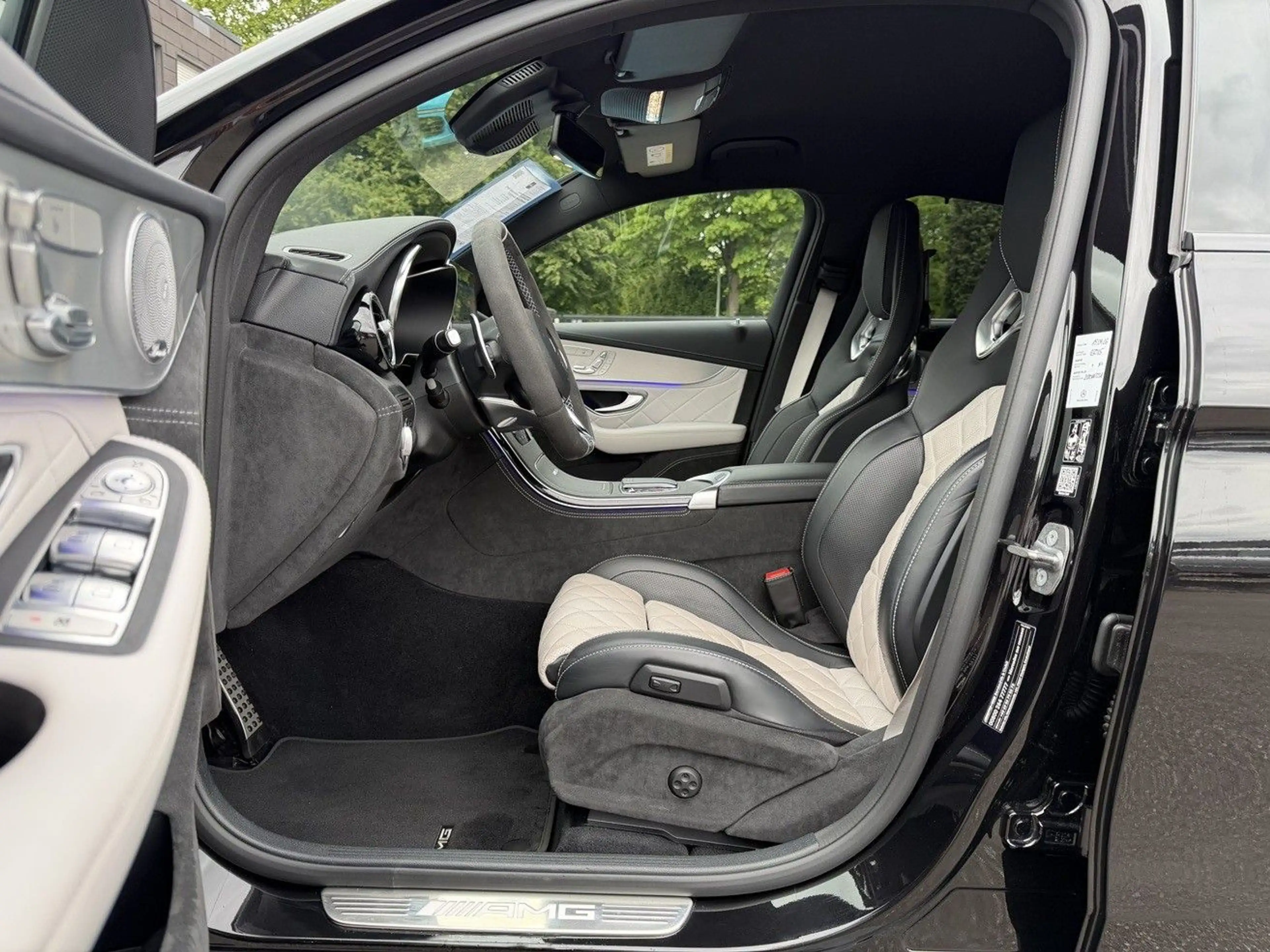 Mercedes-Benz GLC 63 AMG S Coupe designo Aero Keramik/Schalen/SAGA/HUD/21 — photo 12
