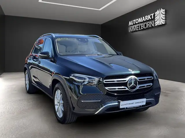 Mercedes-Benz GLE view 2