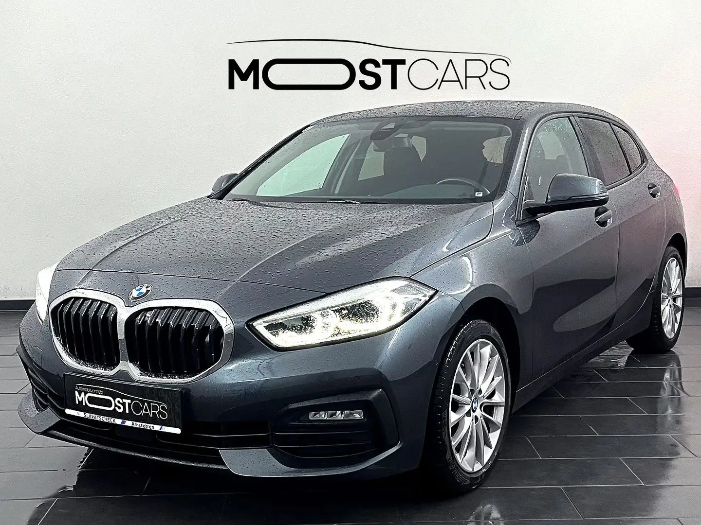 BMW 118 d Aut. ***AHK | LED | DAB*** Zilver - 1