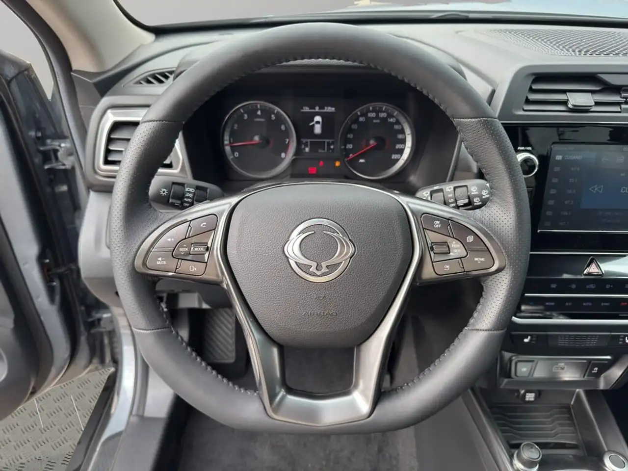SsangYong Tivoli 2025 — фото 10