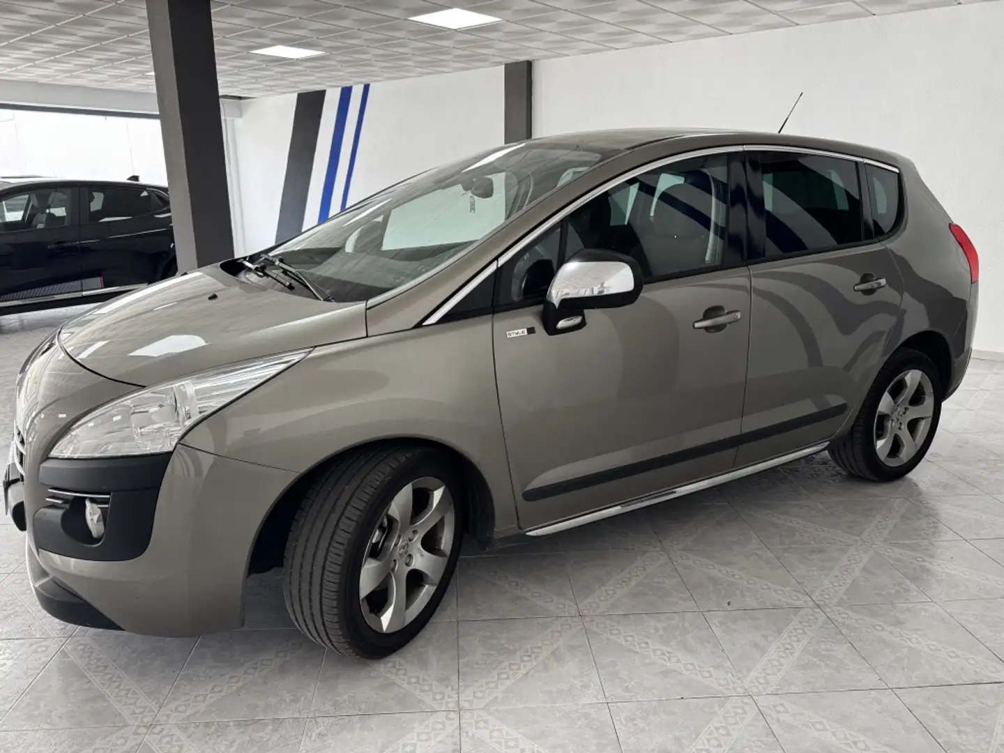 Peugeot 3008 1.6e-HDI Alllure ETG6 115 Beige - 2