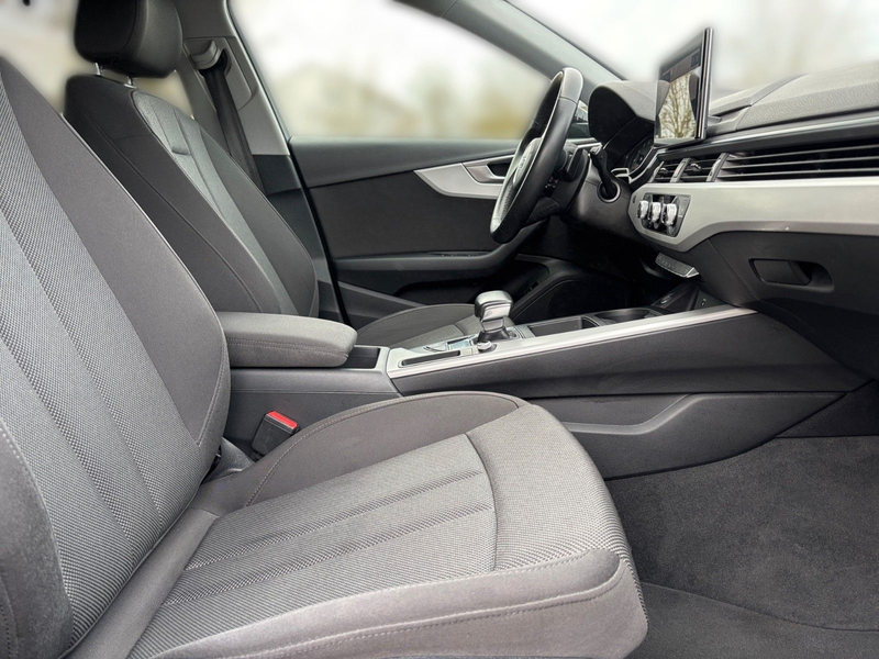 Audi A4 Avant 40 TFSI S line Autom./LED/Navi/SHZ — photo 11