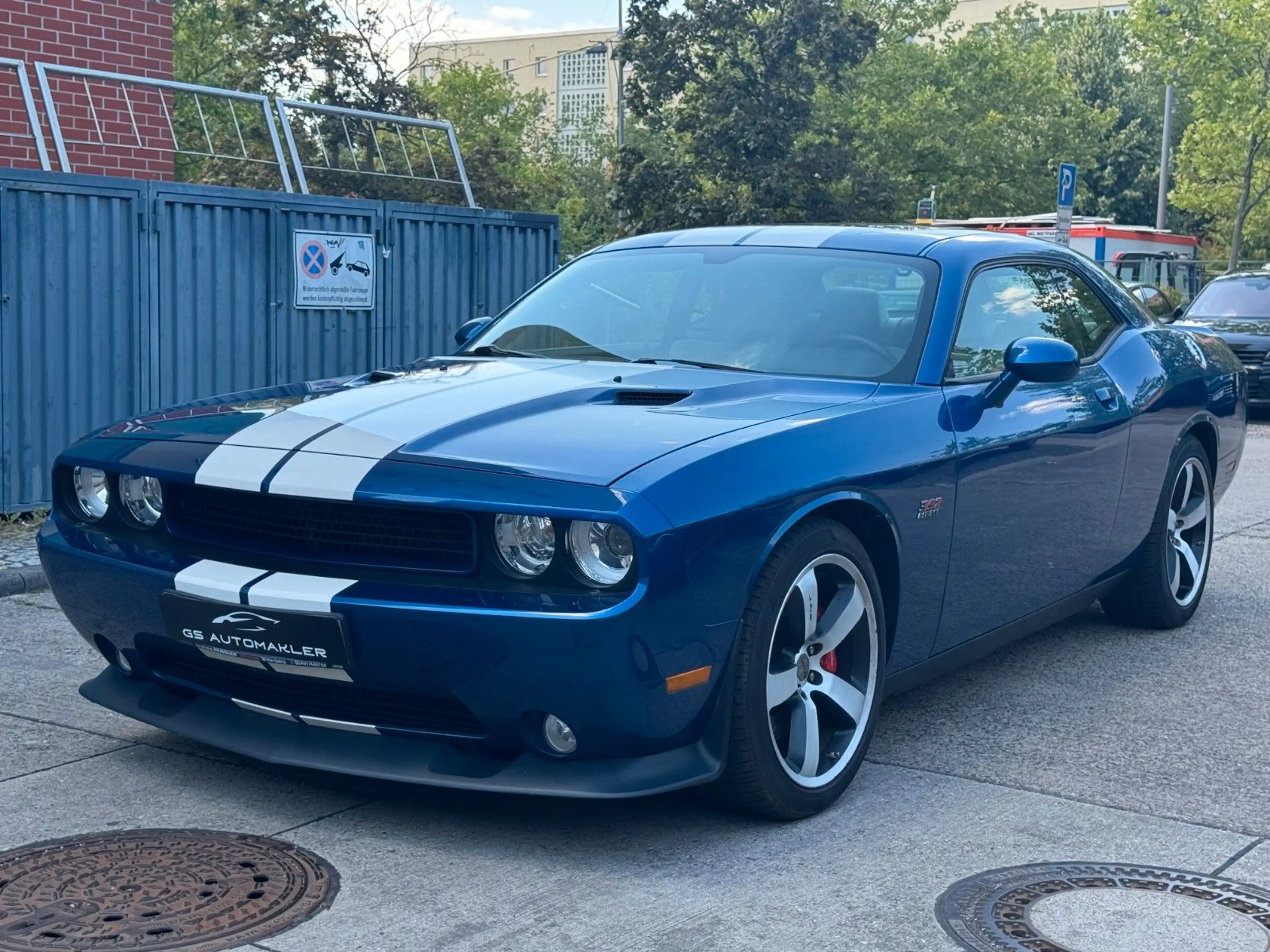 Dodge Challenger SRT8 392 Inaugural Edition 1of1100 — photo 2