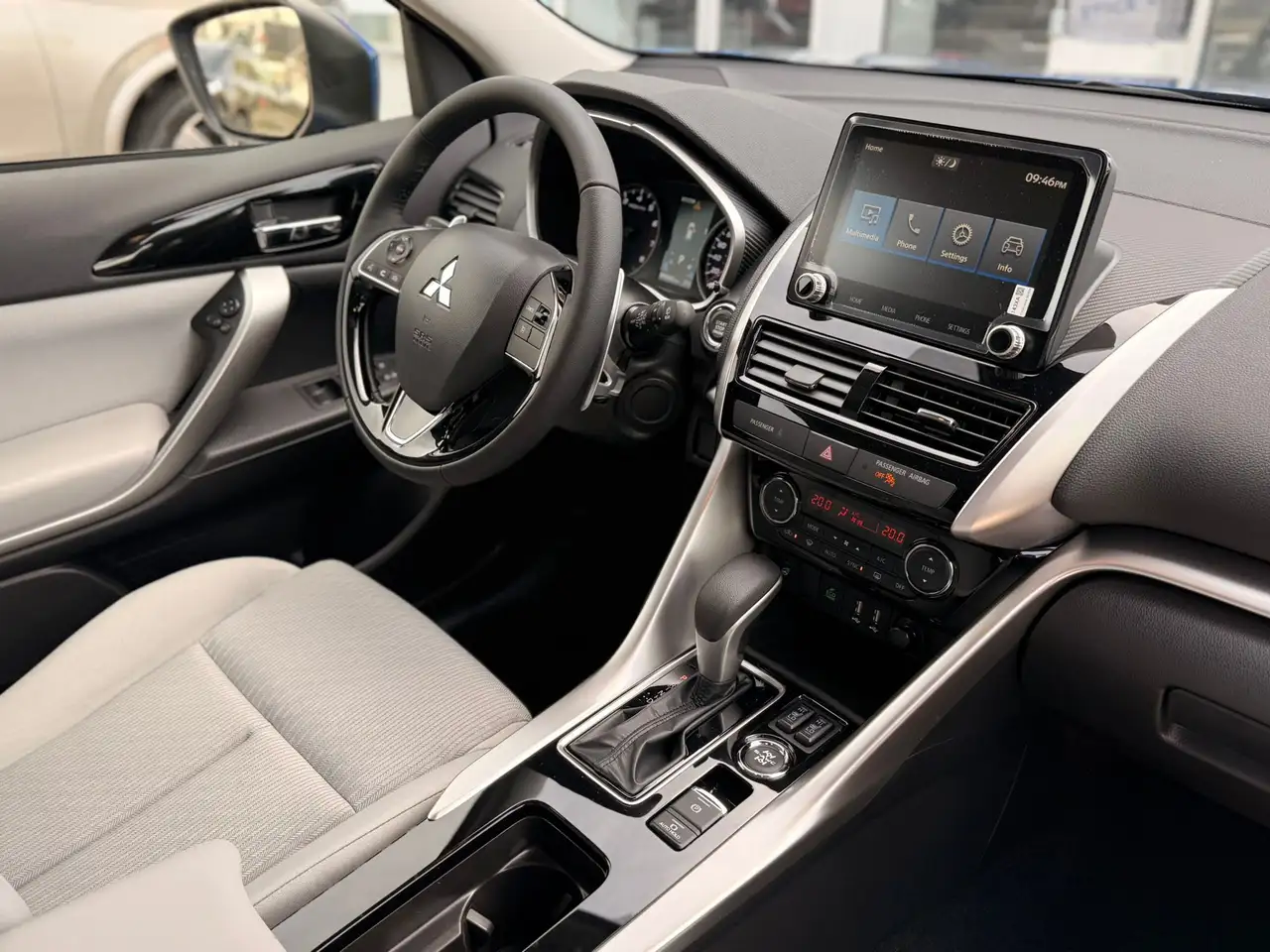 Mitsubishi Eclipse Cross photo Mitsubishi Eclipse Cross