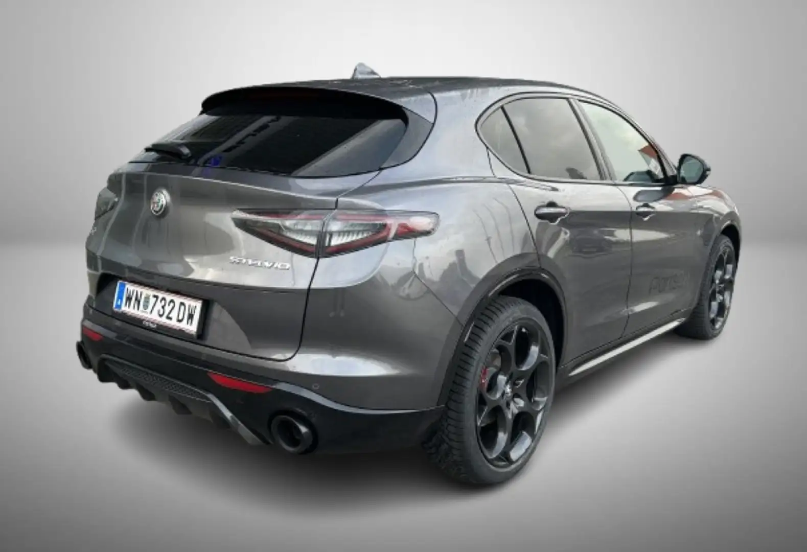 Alfa Romeo Stelvio Veloce 2.2 16V 210 AT8 Q4 Allrad Grau - 2