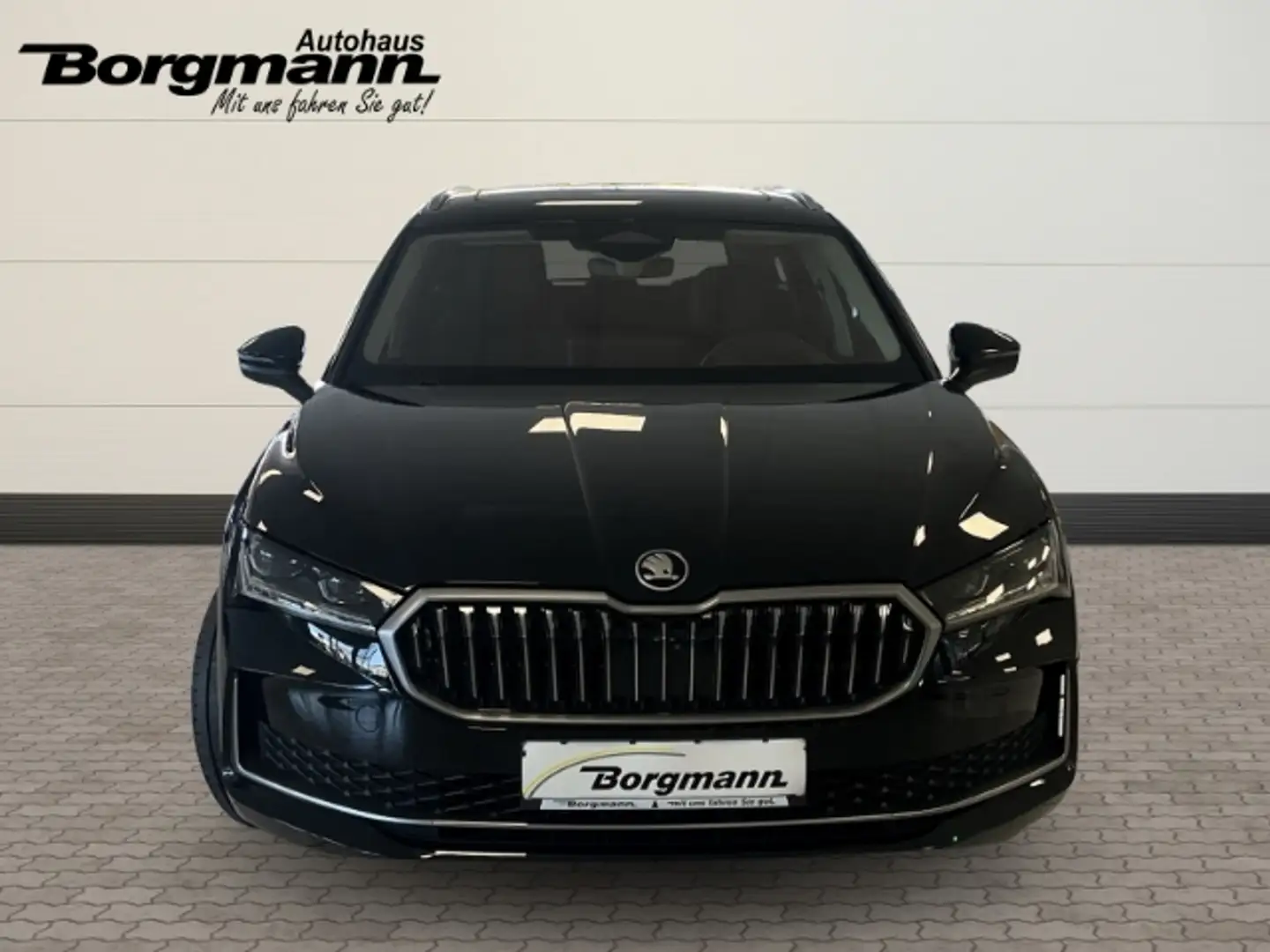 Skoda Superb 2.0 110 kW Combi L&K 2,0 TDI 110kW 7-Gang AT AD St Schwarz - 2