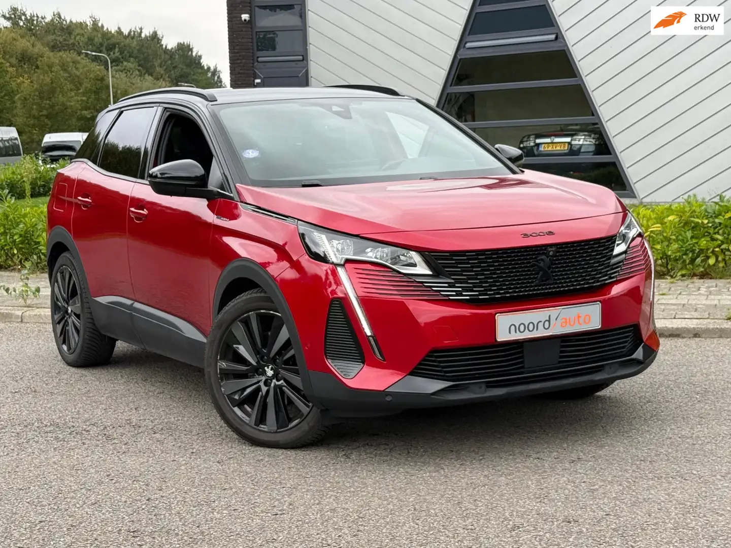 Peugeot 3008 1.6 HYbrid4 300 GT line | AWD | Clima | Trekhaak | Rouge - 1