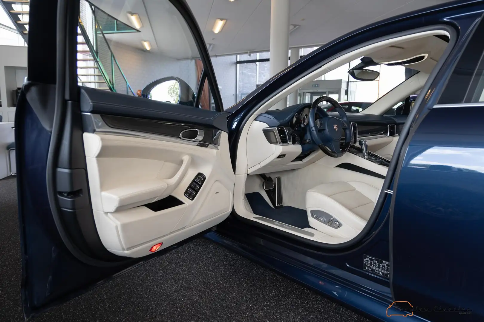 Porsche Panamera 4.8 Turbo | 51.000KM | 1st Owner | Sport Chrono | Blauw - 2