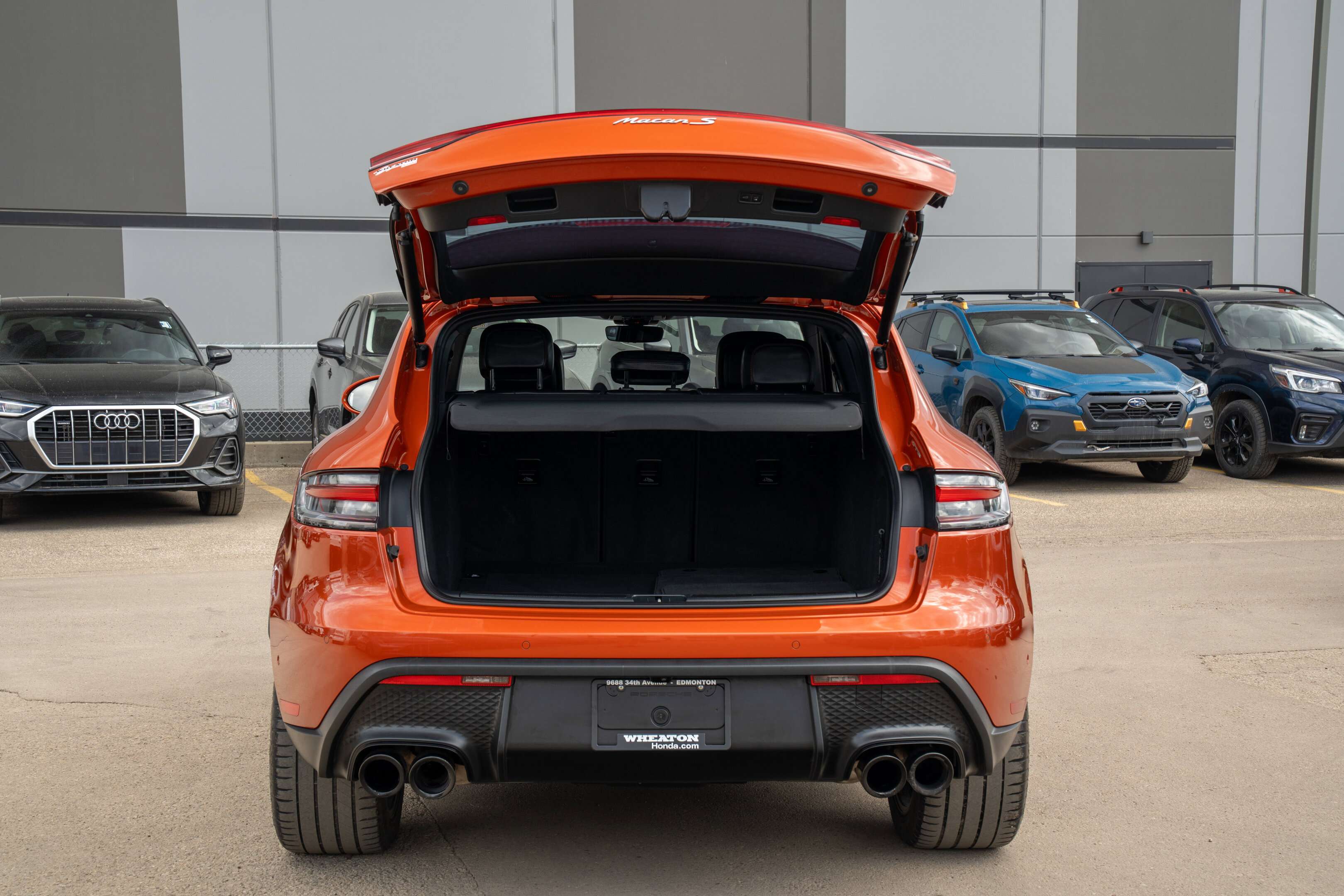 2023 Porsche Macan S thumb 11
