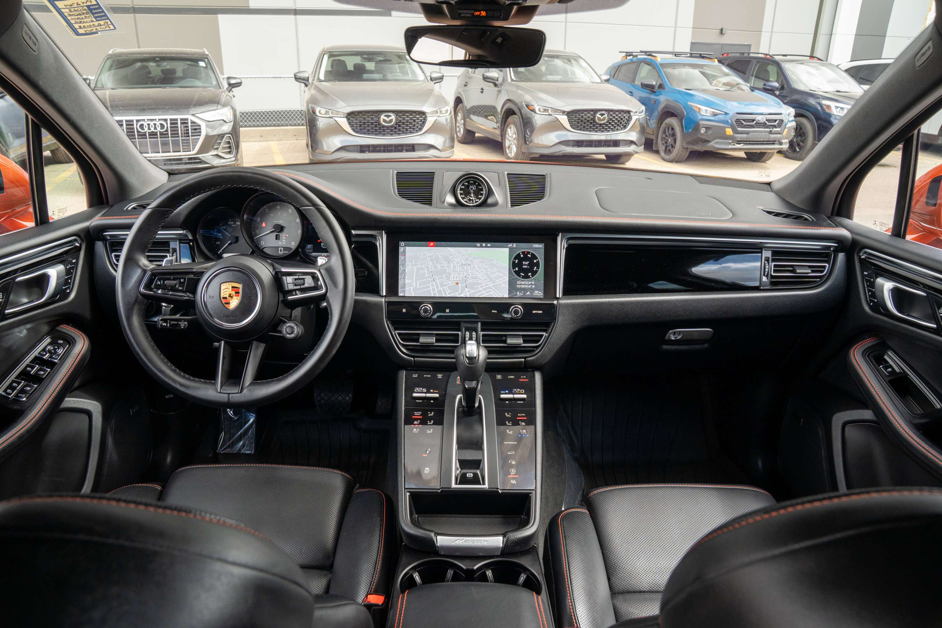 2023 Porsche Macan S thumb 29