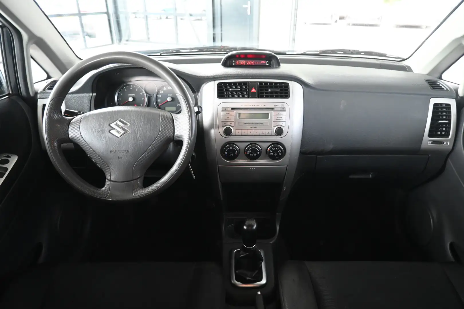 Suzuki Liana 1.6 Exclusive Airco Trekhaak Niuewe APK! All in Pr Zwart - 2