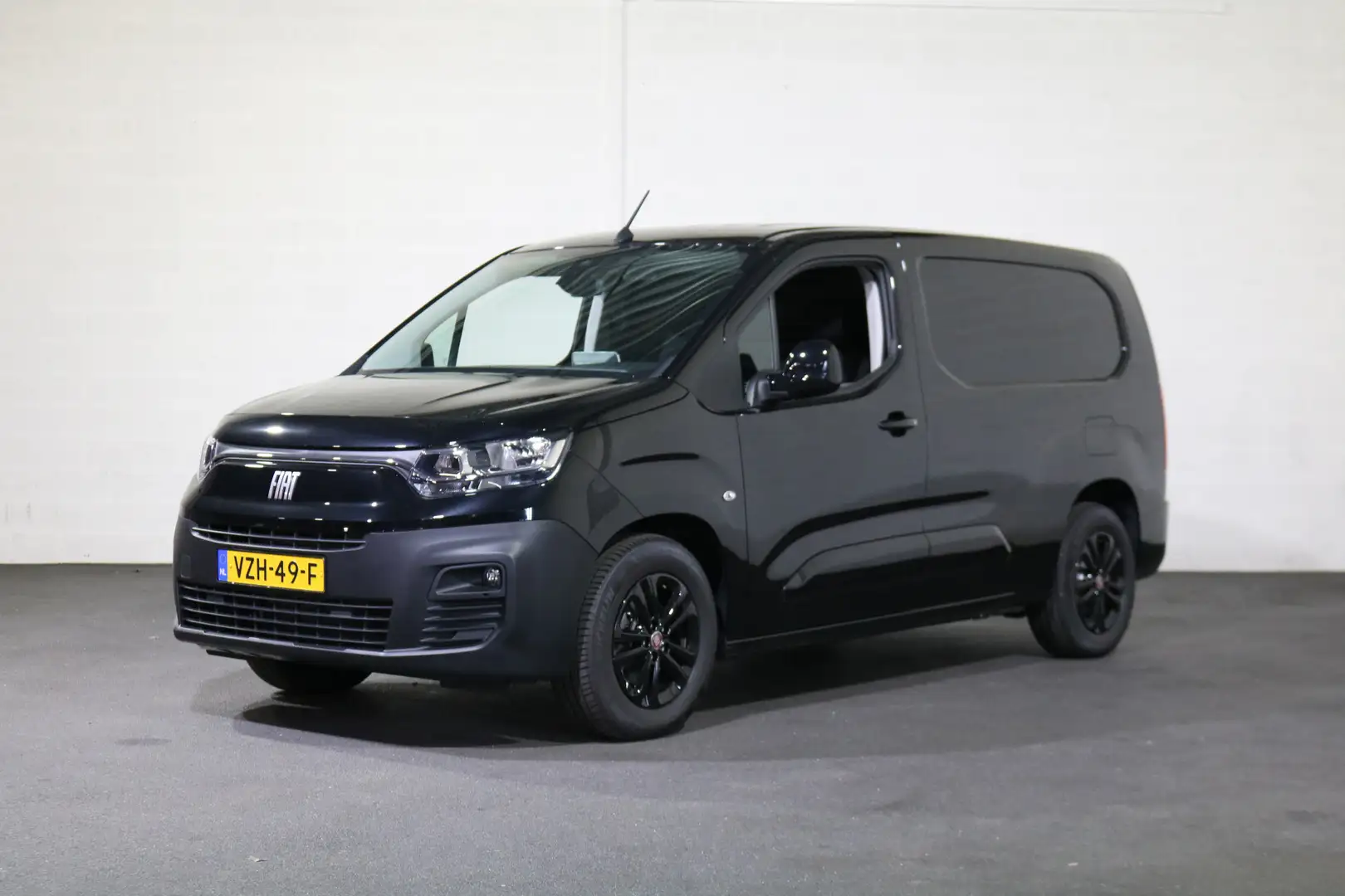 Fiat E-Doblo 136 L2 50 kWh Negru - 1