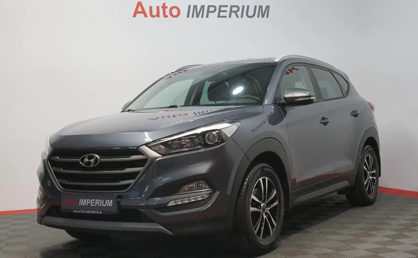 Hyundai TUCSON Trend 4WD*TEMP*LHZ*RFK*NAVI*AHK* Gris - 1