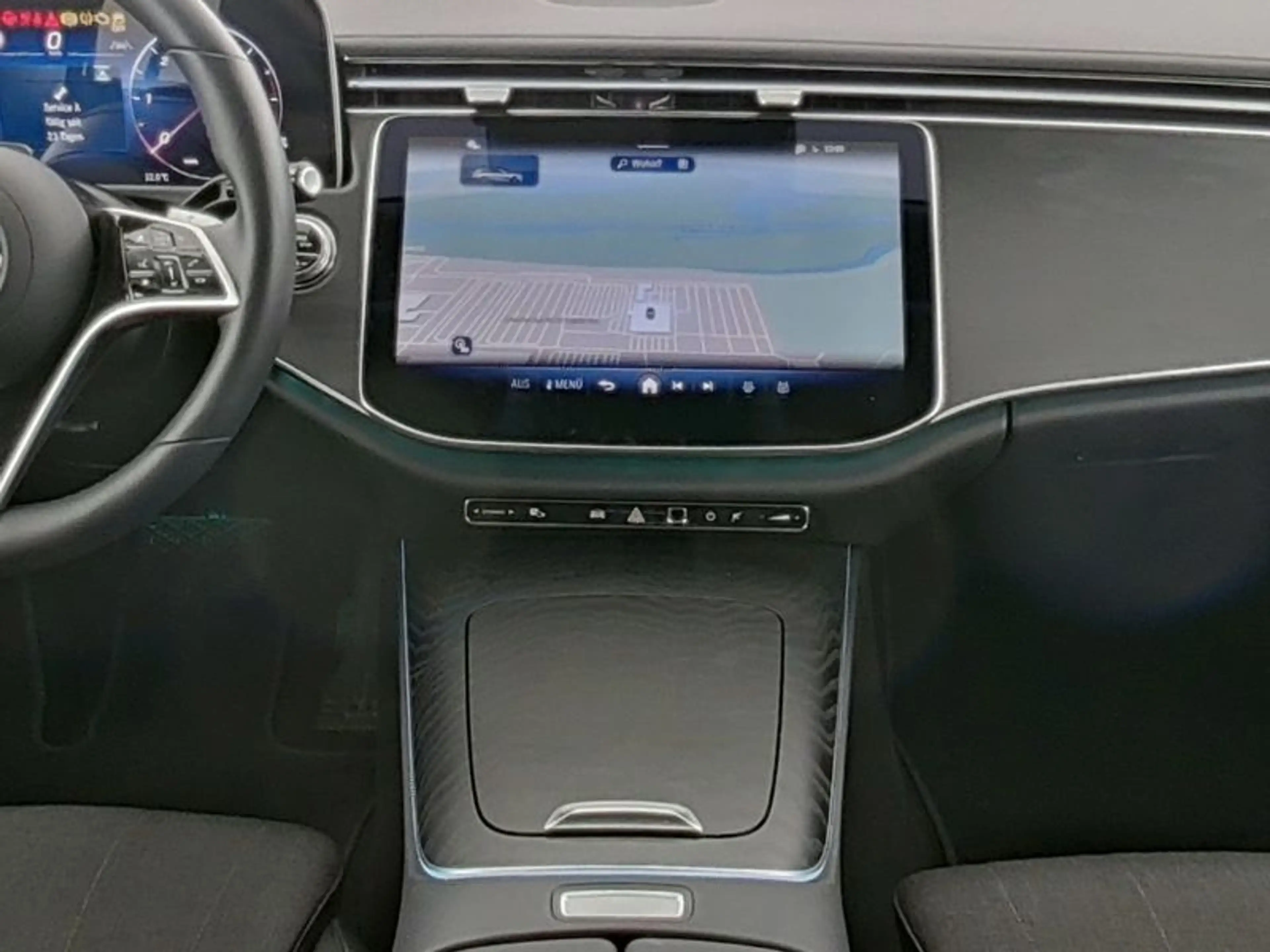 Mercedes-Benz E 220 d T Avantgarde/Fahrassist+/AHK/Cam/Ambi/18 — photo 8