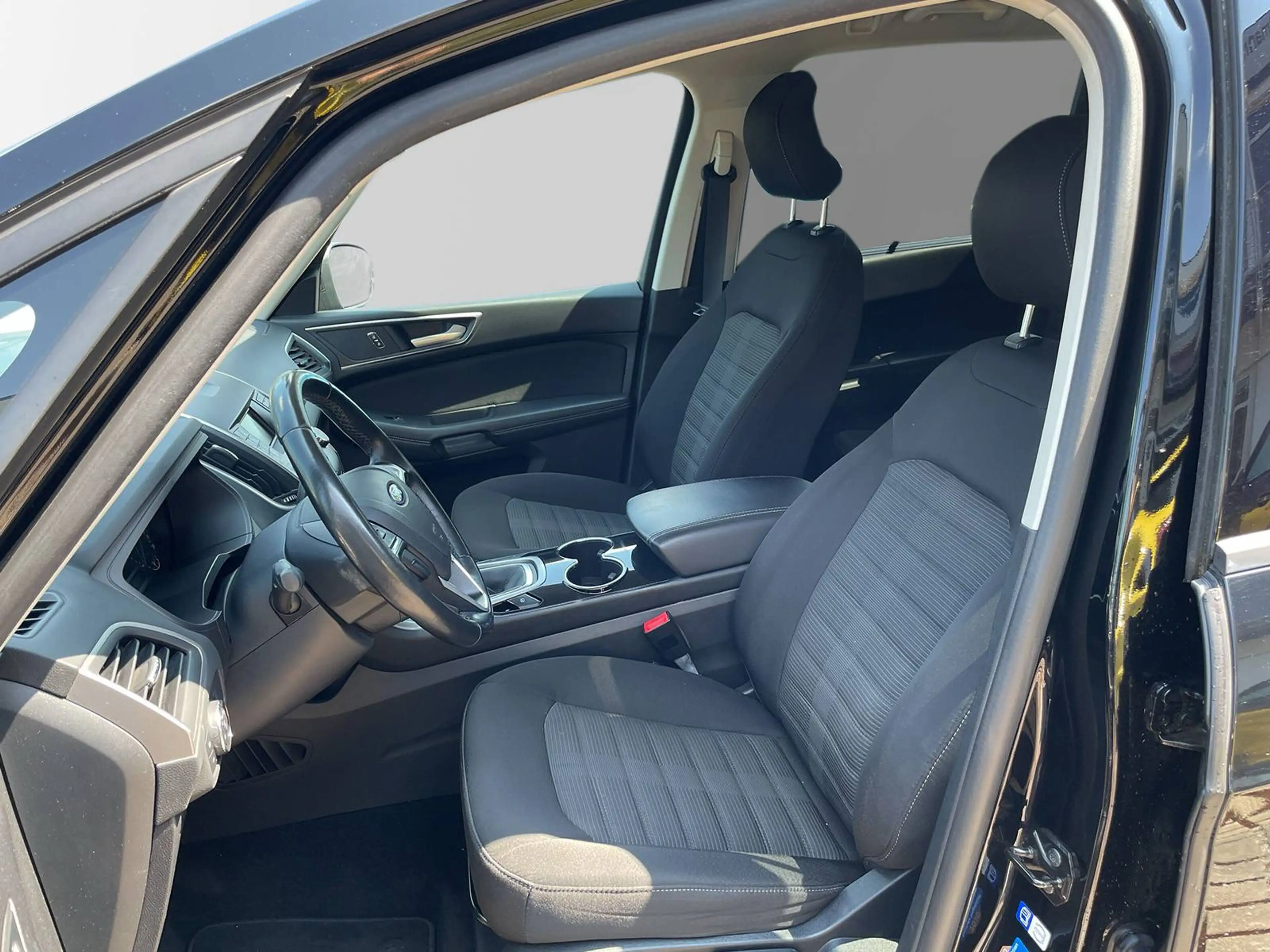 Ford Galaxy Trend — photo 2