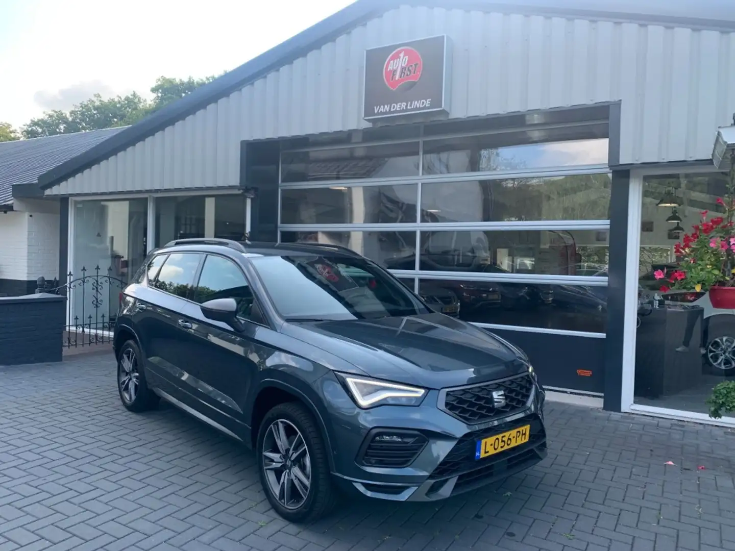 SEAT Ateca 1.5 TSI FR Business Intense. Automaat,Cruise contr Gris - 2