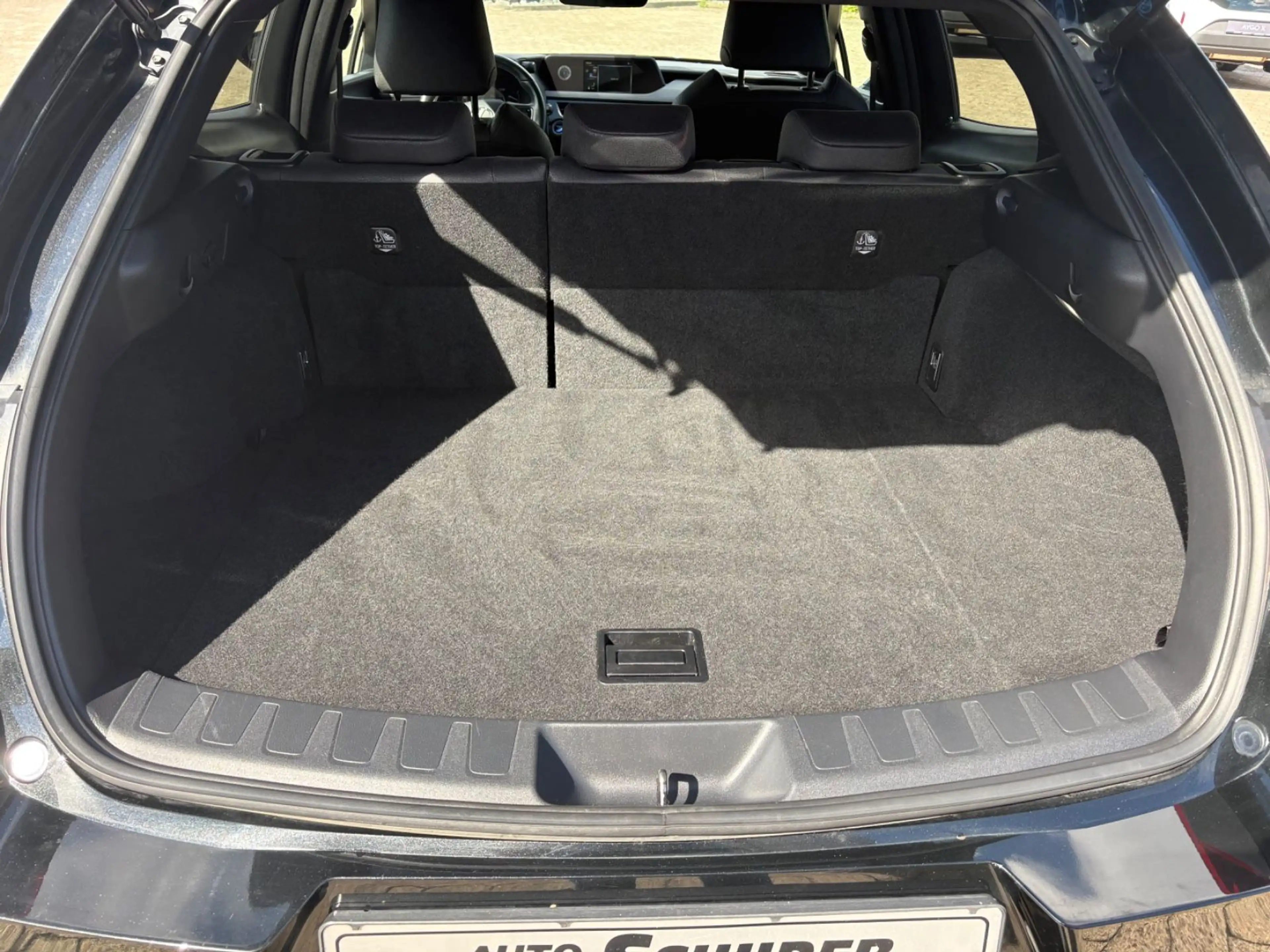 Lexus UX 250h GEPFLEGT** — photo 3