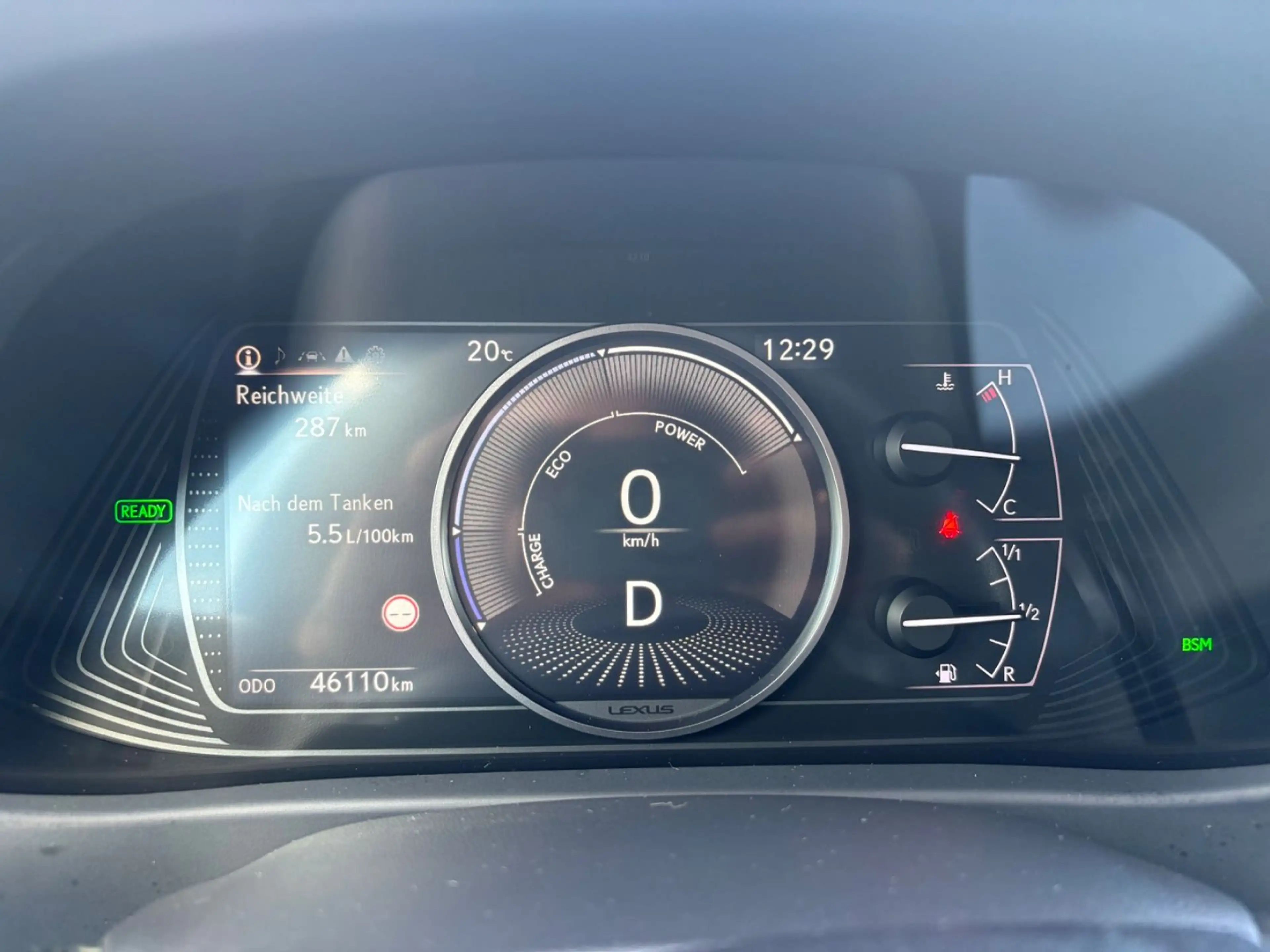 Lexus UX 250h GEPFLEGT** — photo 12