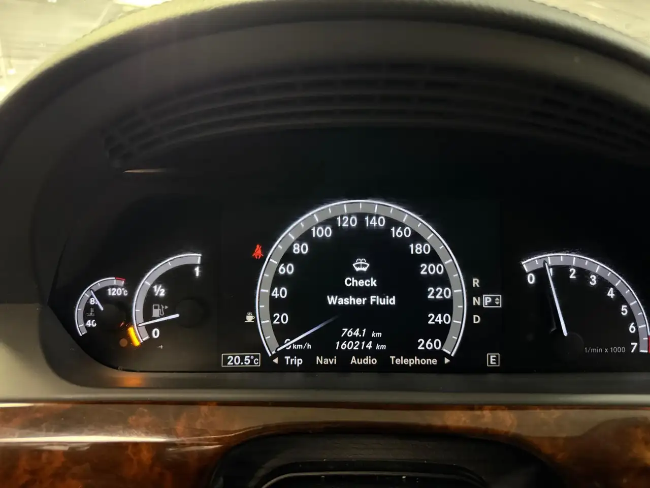Mercedes-Benz S-Class снимка Mercedes-Benz S-Class