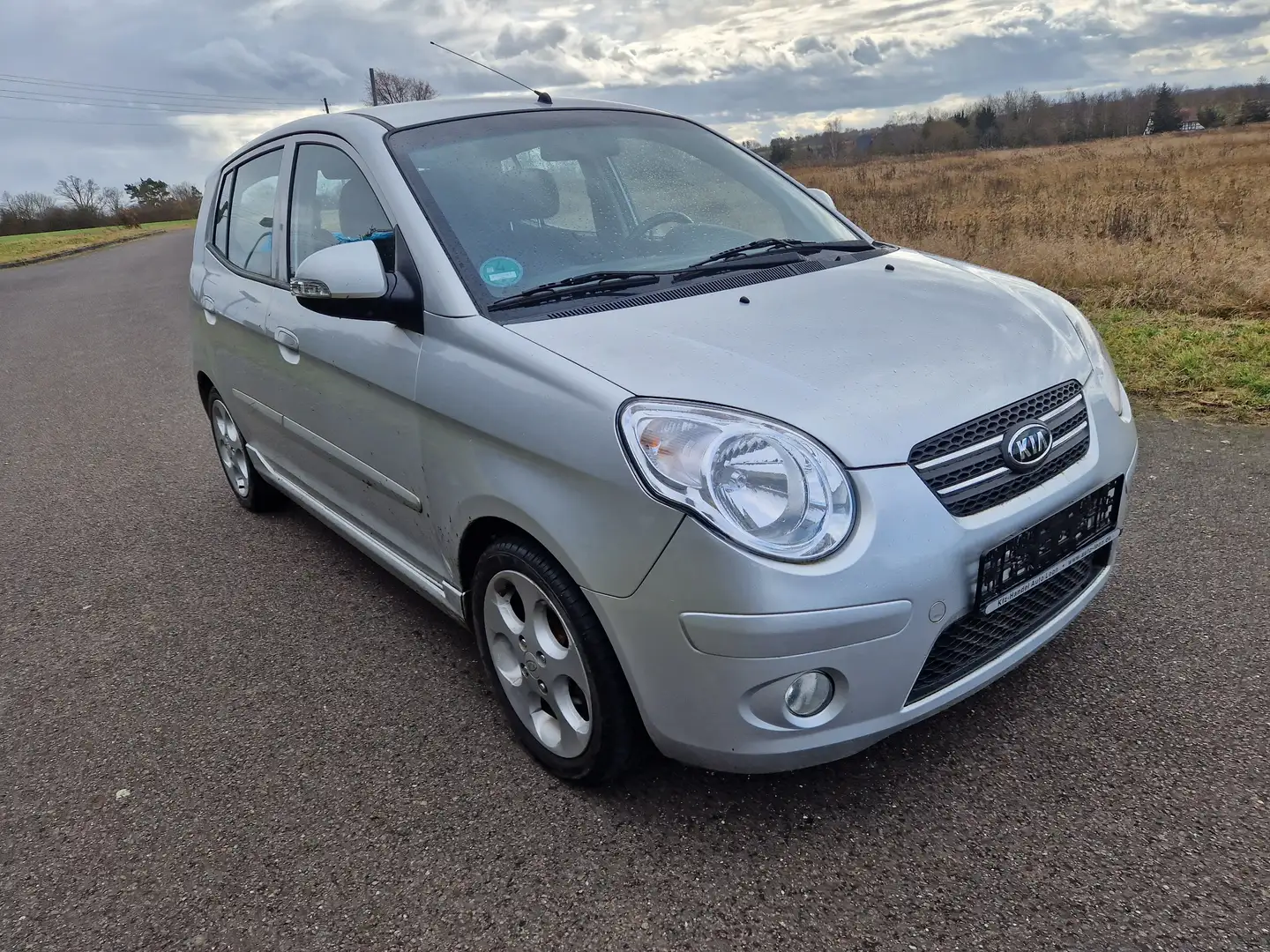 Kia Picanto Tüv bei Kauf neu. Silber - 2