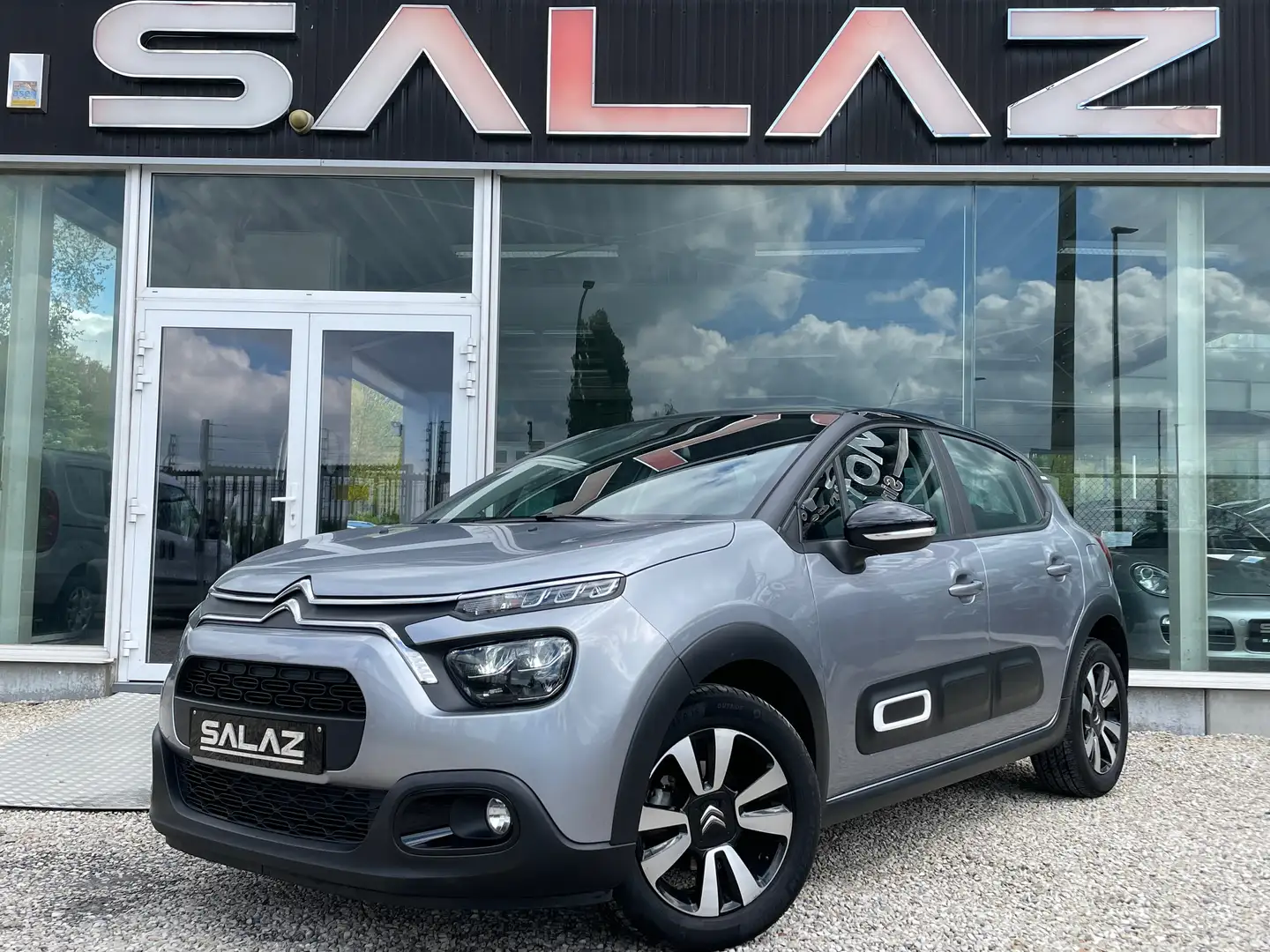 Citroen C3 1.2 I Shine S_CARPLAY_LED_JANTES_CLIM_GARANTIE Gris - 1