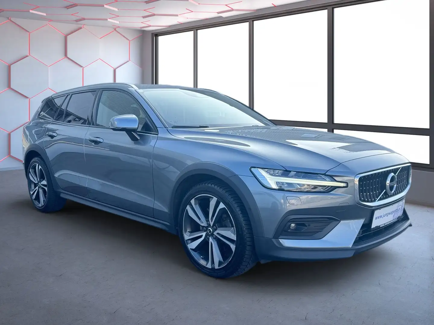 Volvo V60 Cross Country D4 AWD Pro Aut. NP 68.803.- Grau - 2
