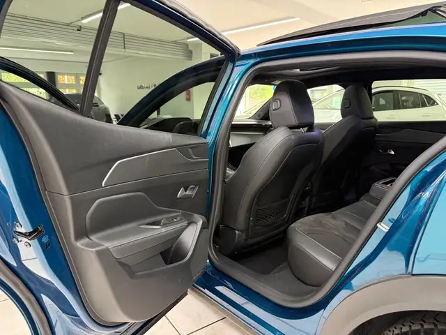 Peugeot 408 view 10