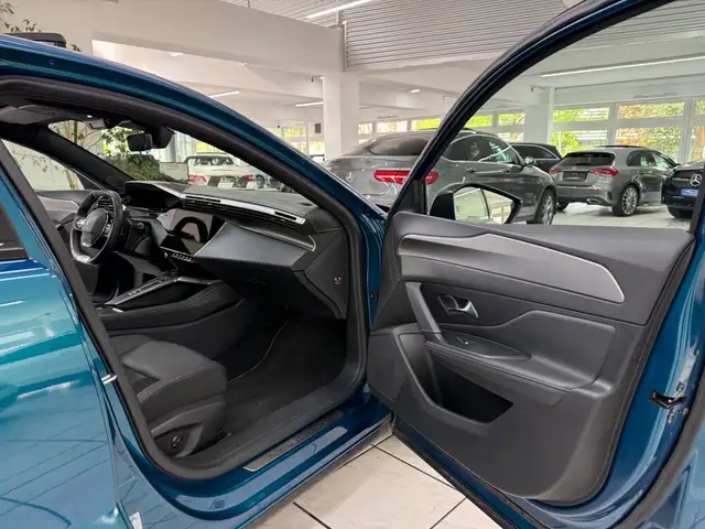 Peugeot 408 view 9