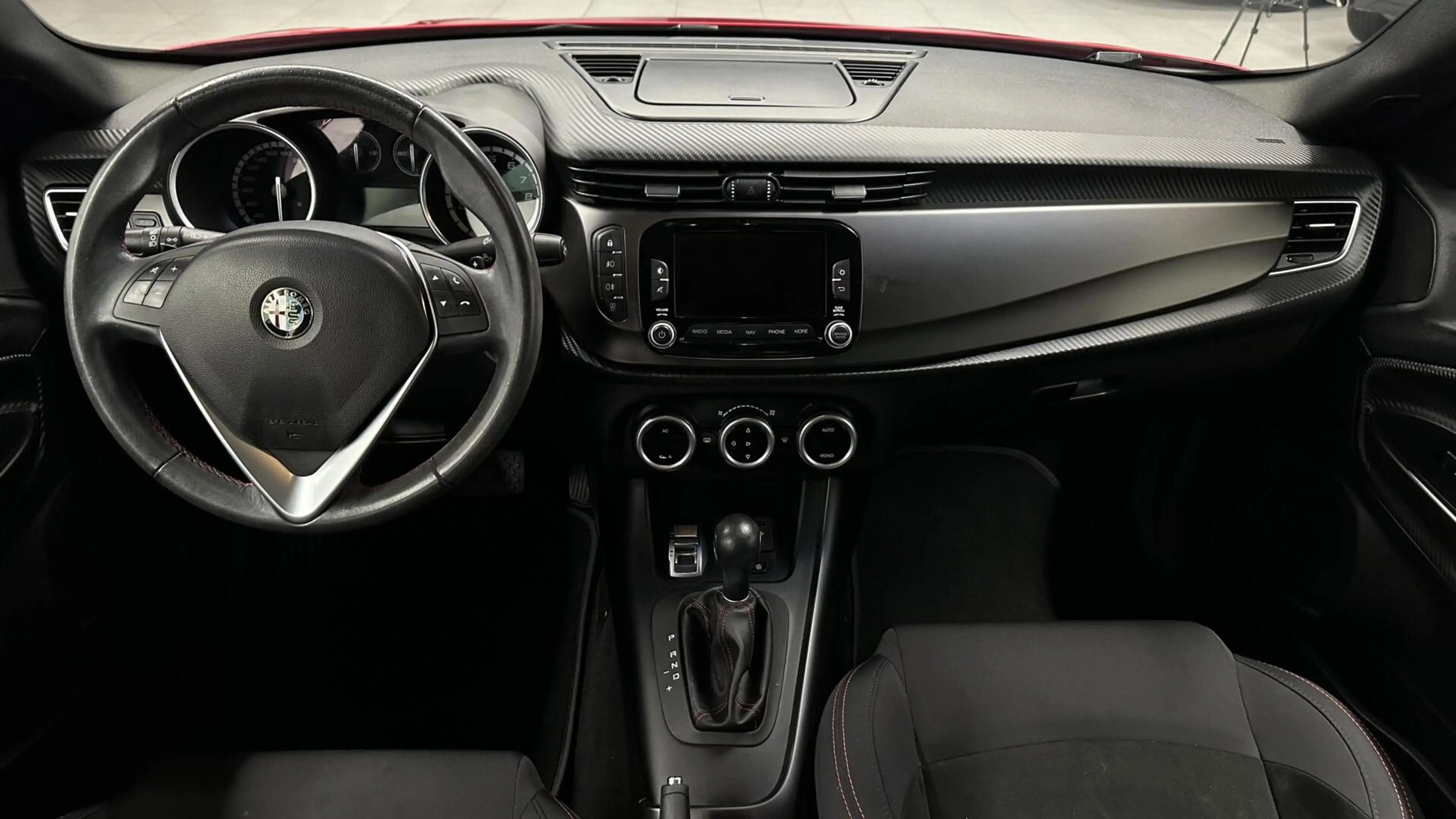 Alfa Romeo Giulietta 1.4 Turbo MultiAir Super NAVI CRUISE. — photo 3