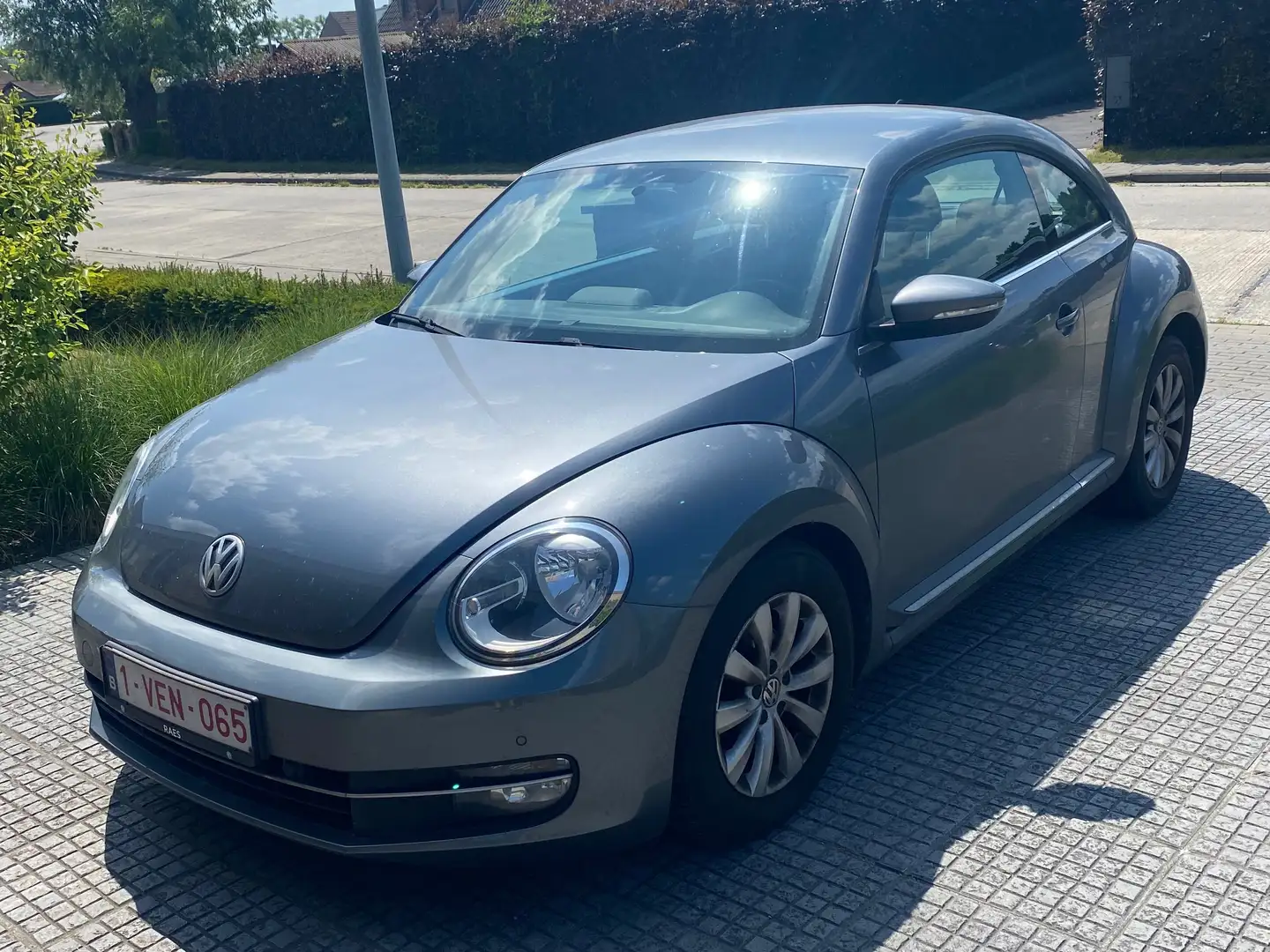Volkswagen Beetle The Beetle 1.2 TSI Design Grijs - 1