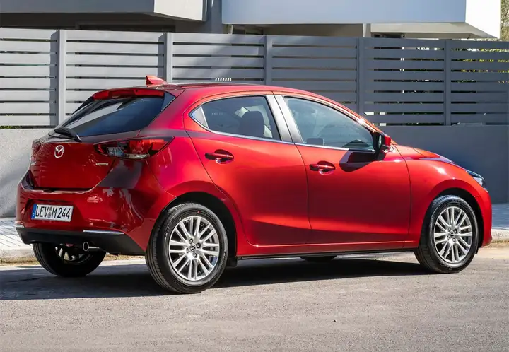 Mazda Mazda2 2 GE 1.5 MT Luxury 2017, foto 9
