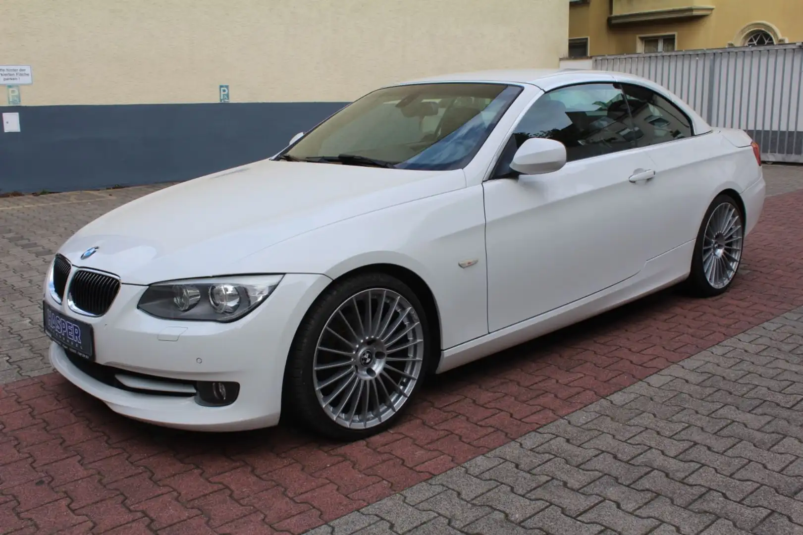 BMW 318 i Cabrio edition ( Leder / Navi / PDC / 19" ) Blanc - 1