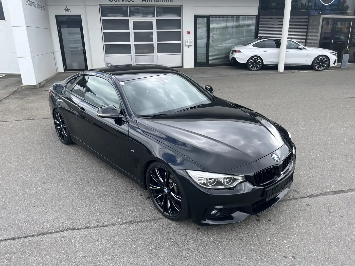 BMW 440 440i Coupe M Sport Aut. Schwarz - 1