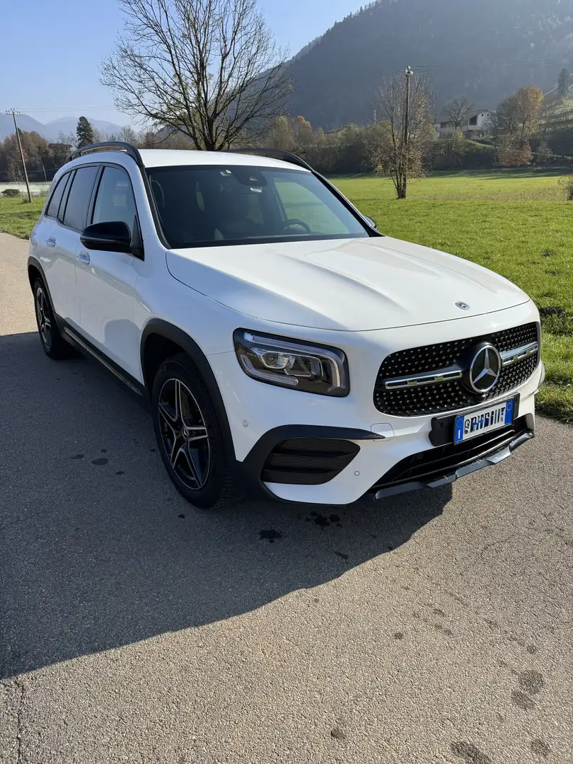 Mercedes-Benz GLB 200 Automatic Suv Premium Allestimento AMG Bianco - 2