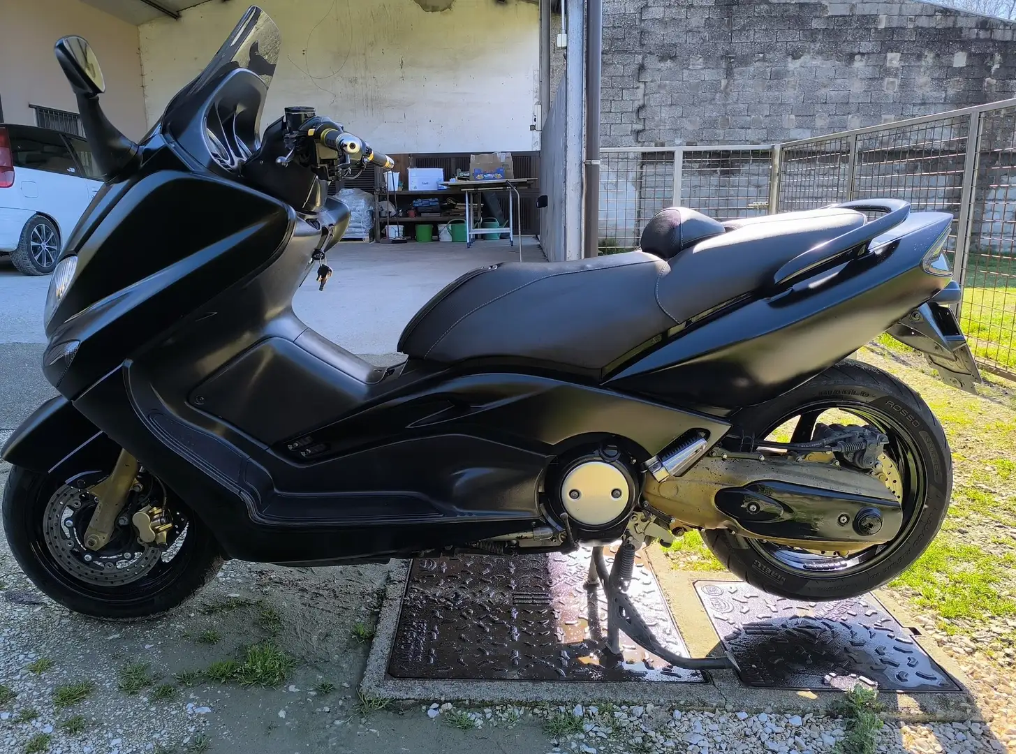 Yamaha TMAX 500 Černá - 1