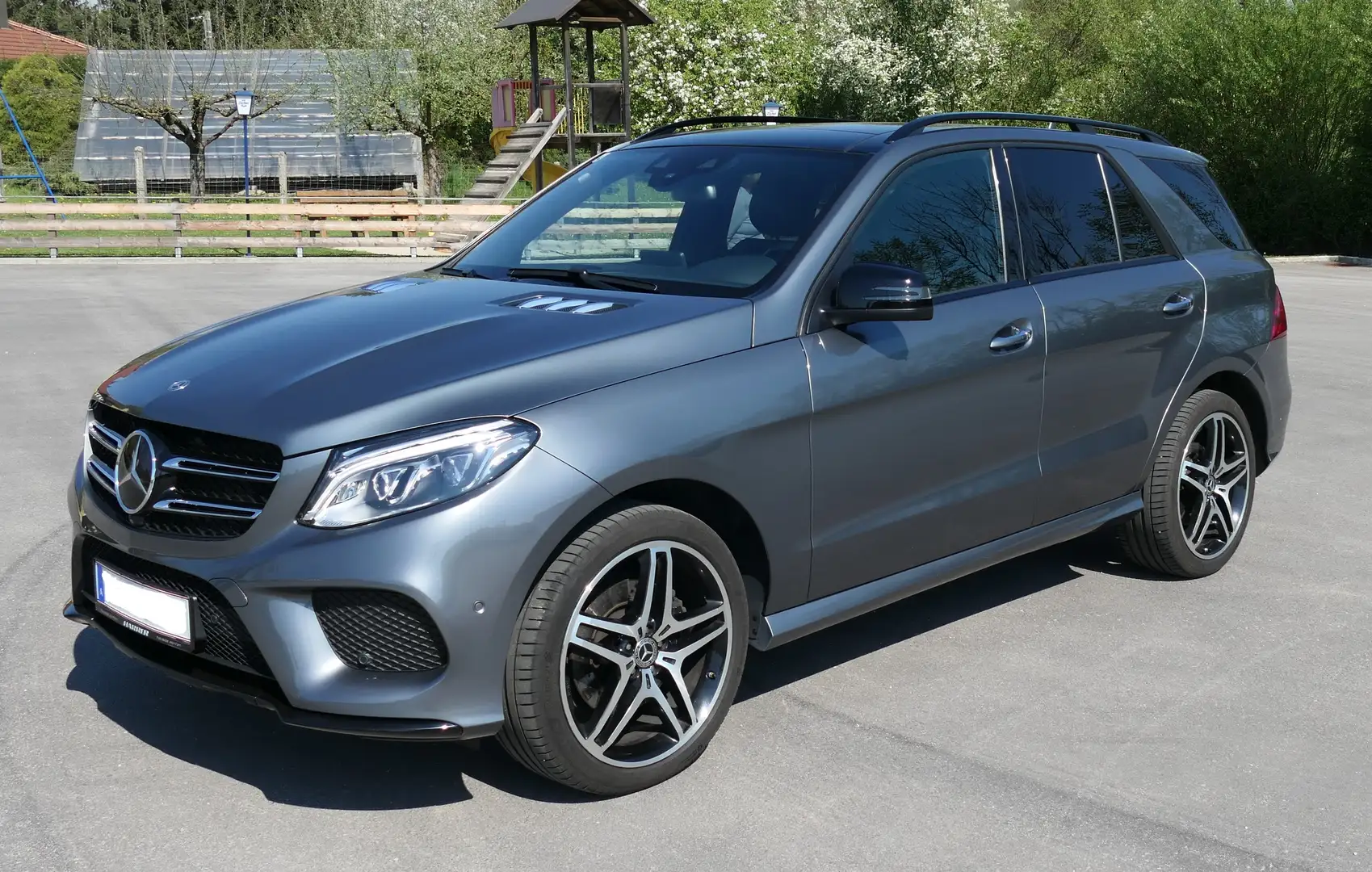 Mercedes-Benz GLE 350 GLE 350 d 4Matic Aut. Grau - 1