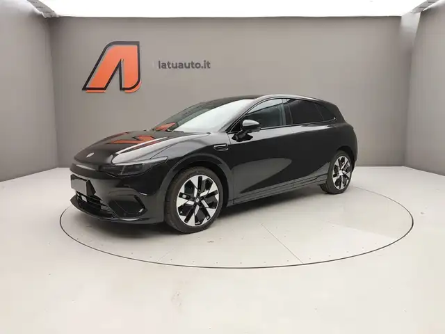 Leapmotor B05 view 3