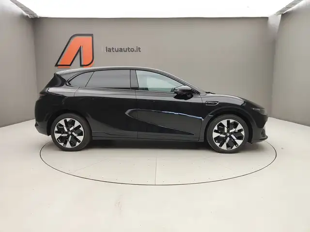 Leapmotor B05 view 10