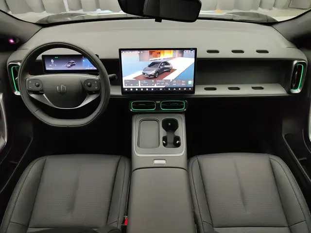 Leapmotor B05 view 11