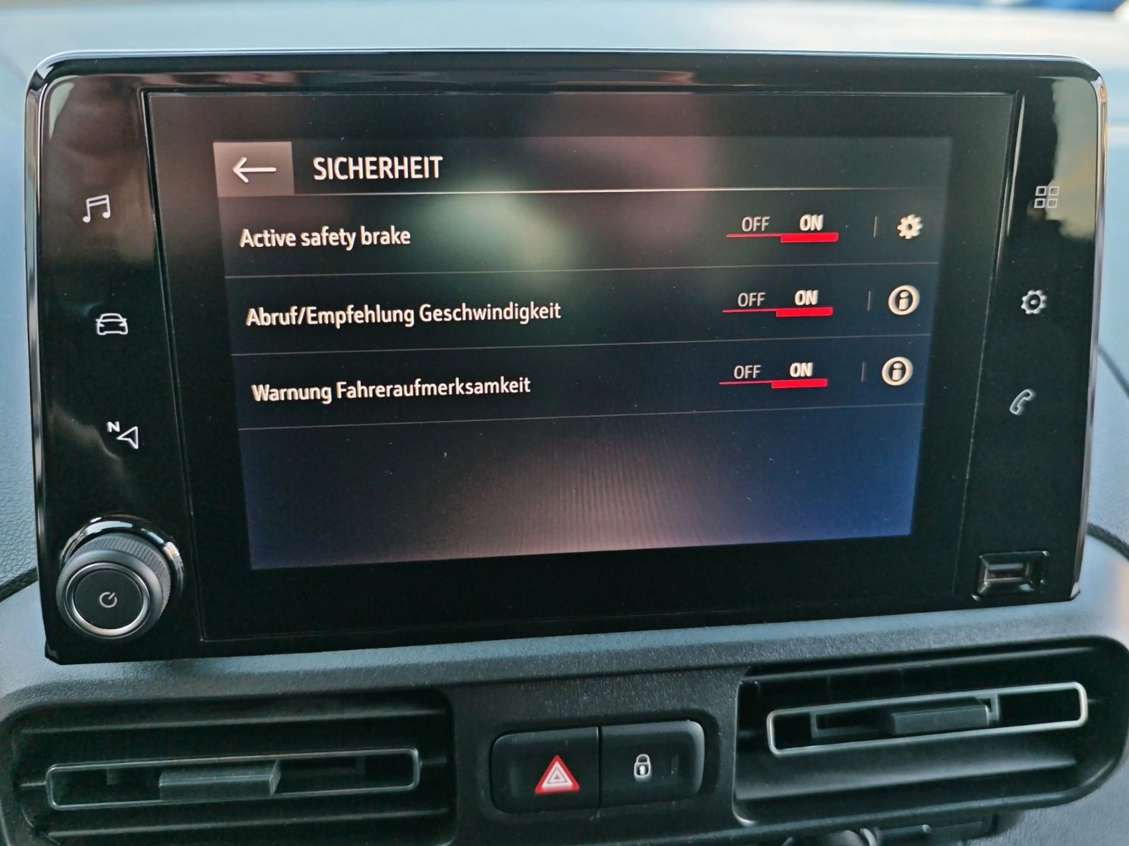 Opel Combo Life 1.5 *Kamera*Sitzheizung*Standheizung* — photo 13