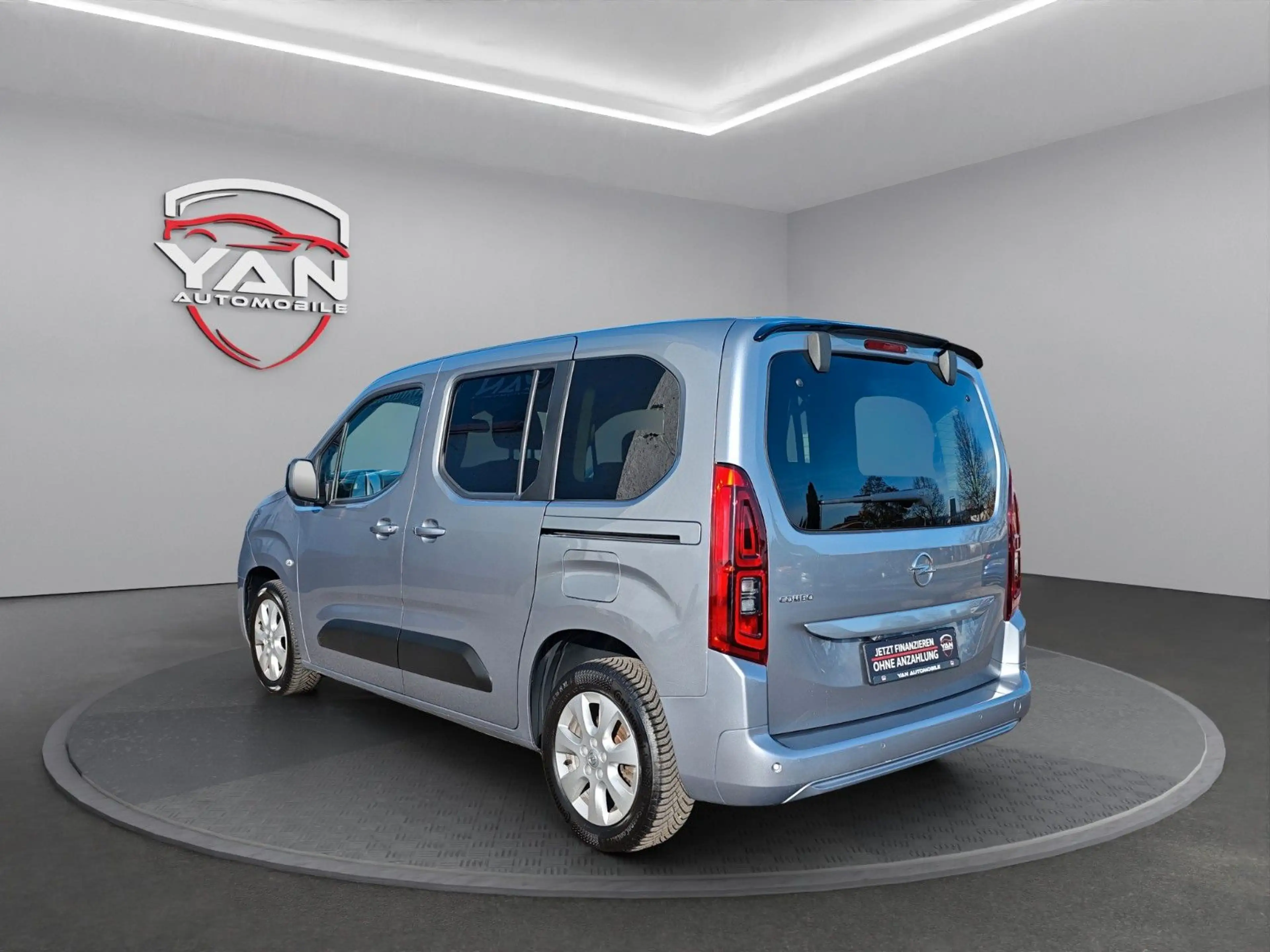 Opel Combo Life 1.5 *Kamera*Sitzheizung*Standheizung* — photo 8
