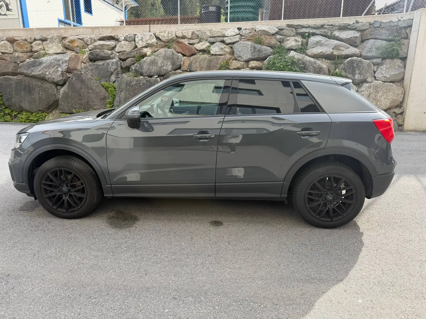 Audi Q2 Q2 30 TFSI Grau - 1